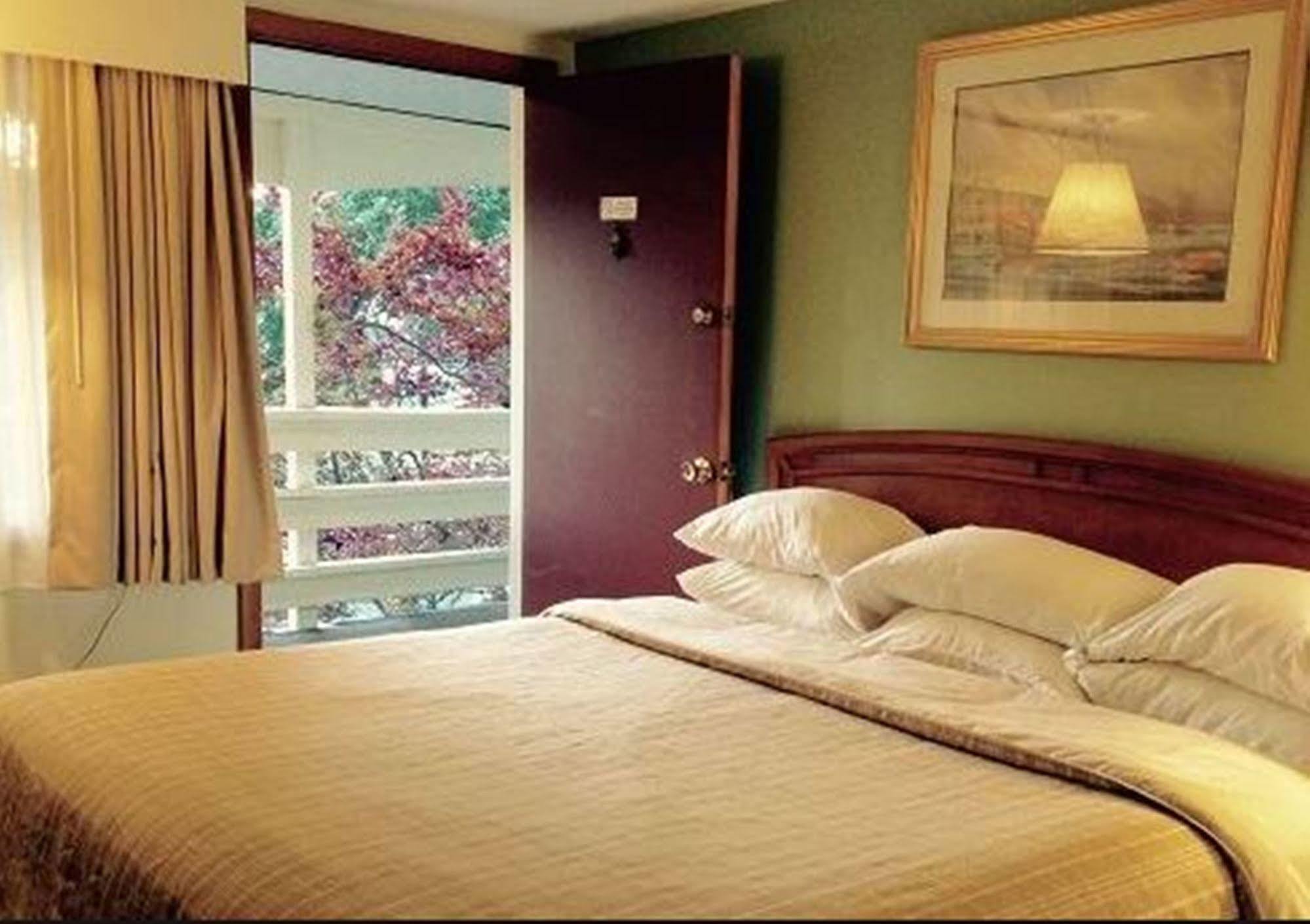 Ocean Park Inn Cape Cod Eastham Exterior photo